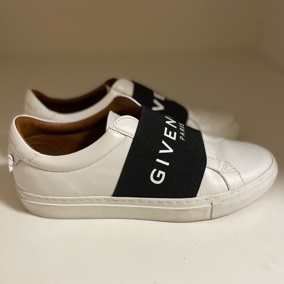 Authentic Givenchy sneakers - Picture 1 of 8